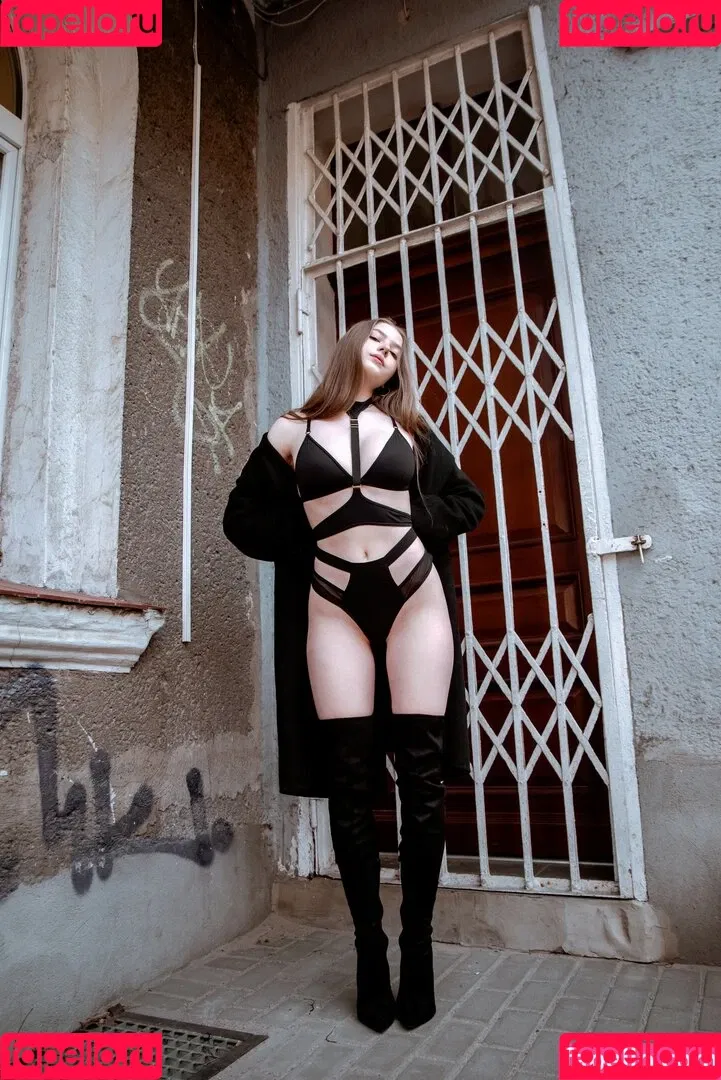 Amelia Korczak Onlyfans Photo Gallery 