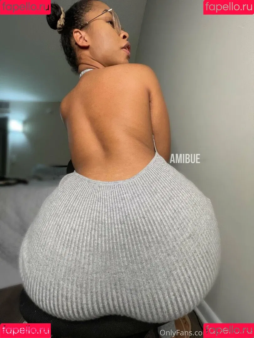 amibuefree Onlyfans Photo Gallery 