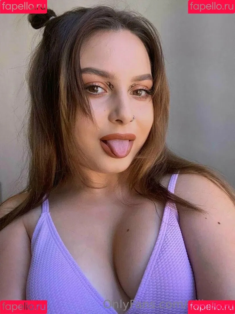 aliiaxxx Onlyfans Photo Gallery 