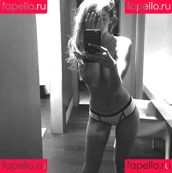 Gigi Hadid Onlyfans Photo Gallery 