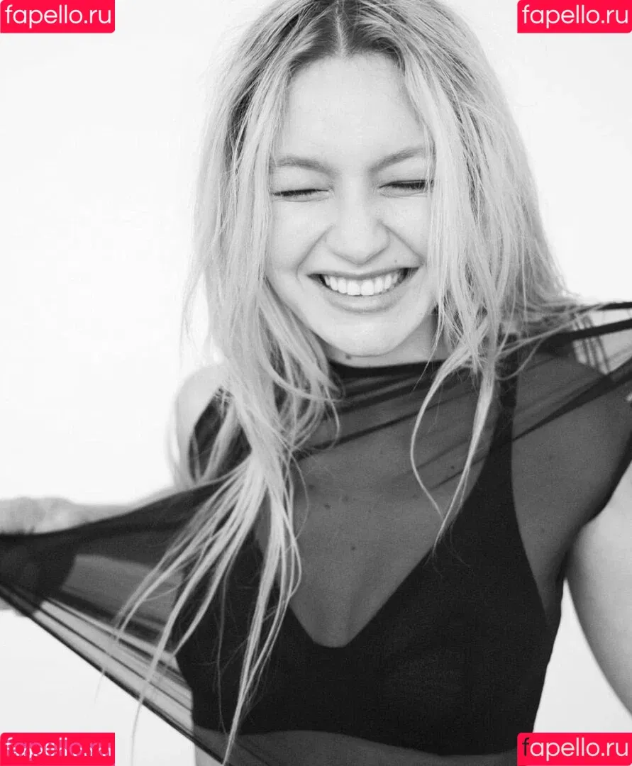 Gigi Hadid Onlyfans Photo Gallery 