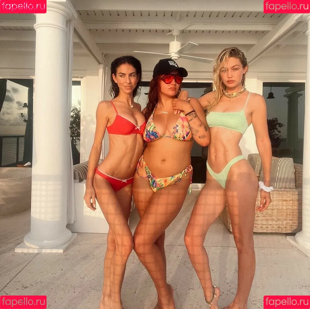 Gigi Hadid Onlyfans Photo Gallery 
