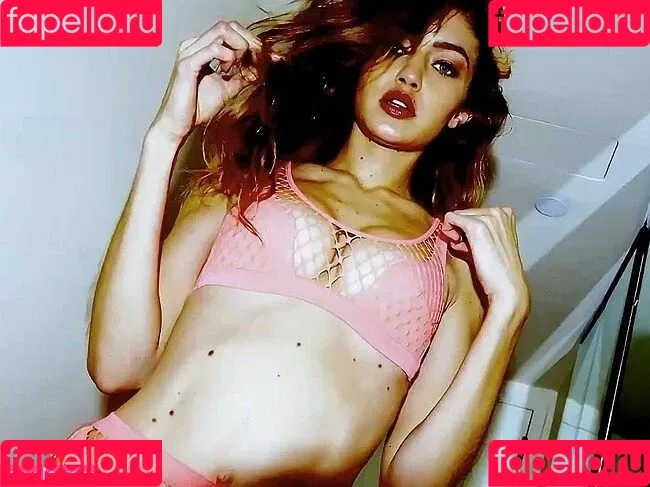 Gigi Hadid Onlyfans Photo Gallery 