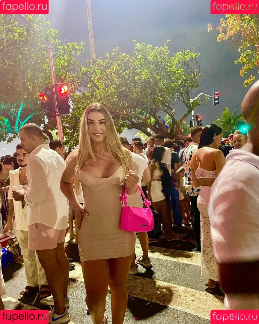 Elloah Guedes Onlyfans Photo Gallery 