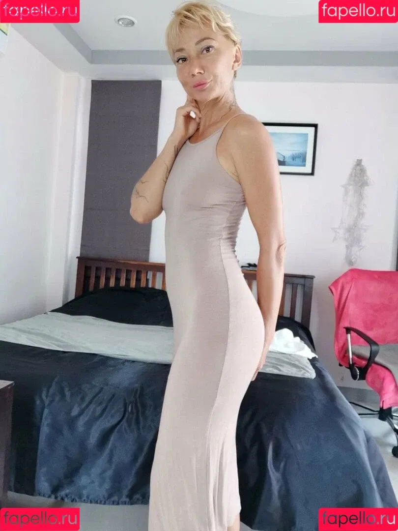 Mommy Di Onlyfans Photo Gallery 