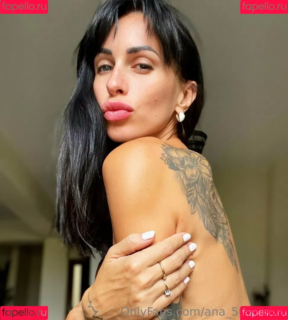 ana_50shades Onlyfans Photo Gallery 