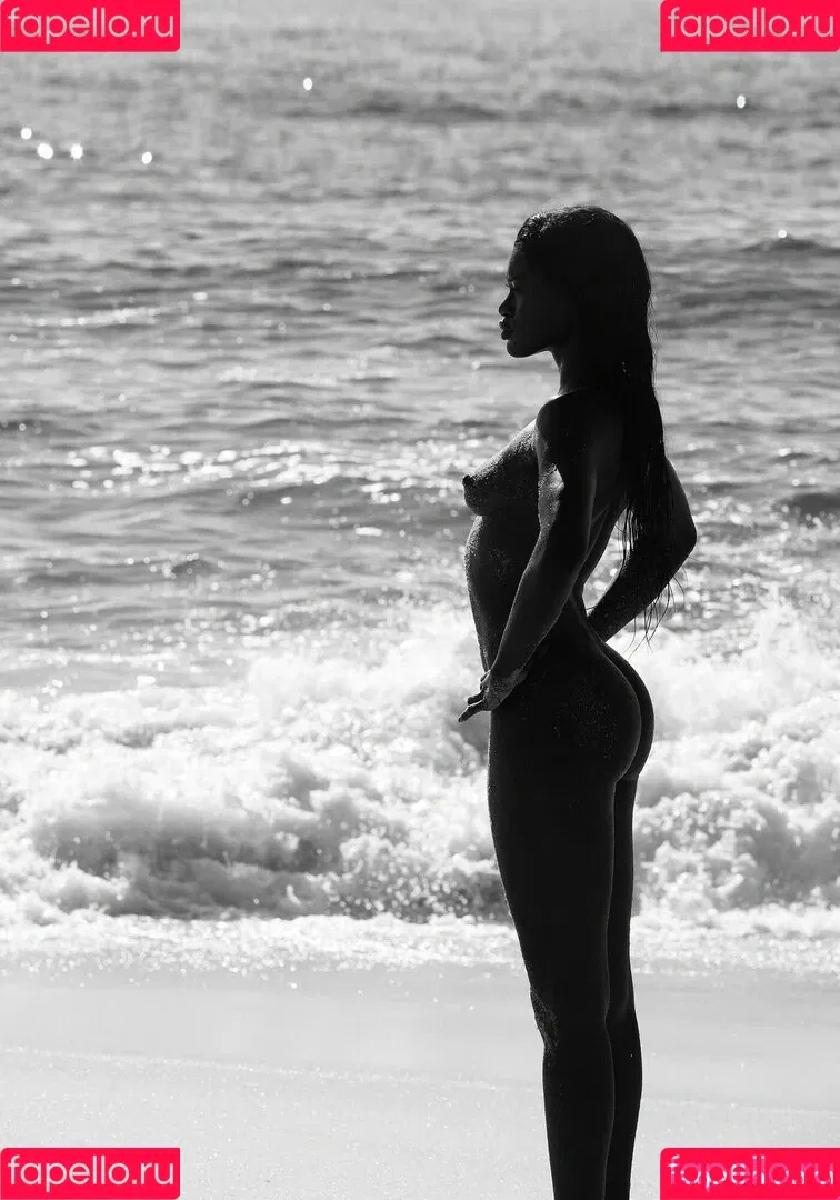 Naomi Nash Onlyfans Photo Gallery 