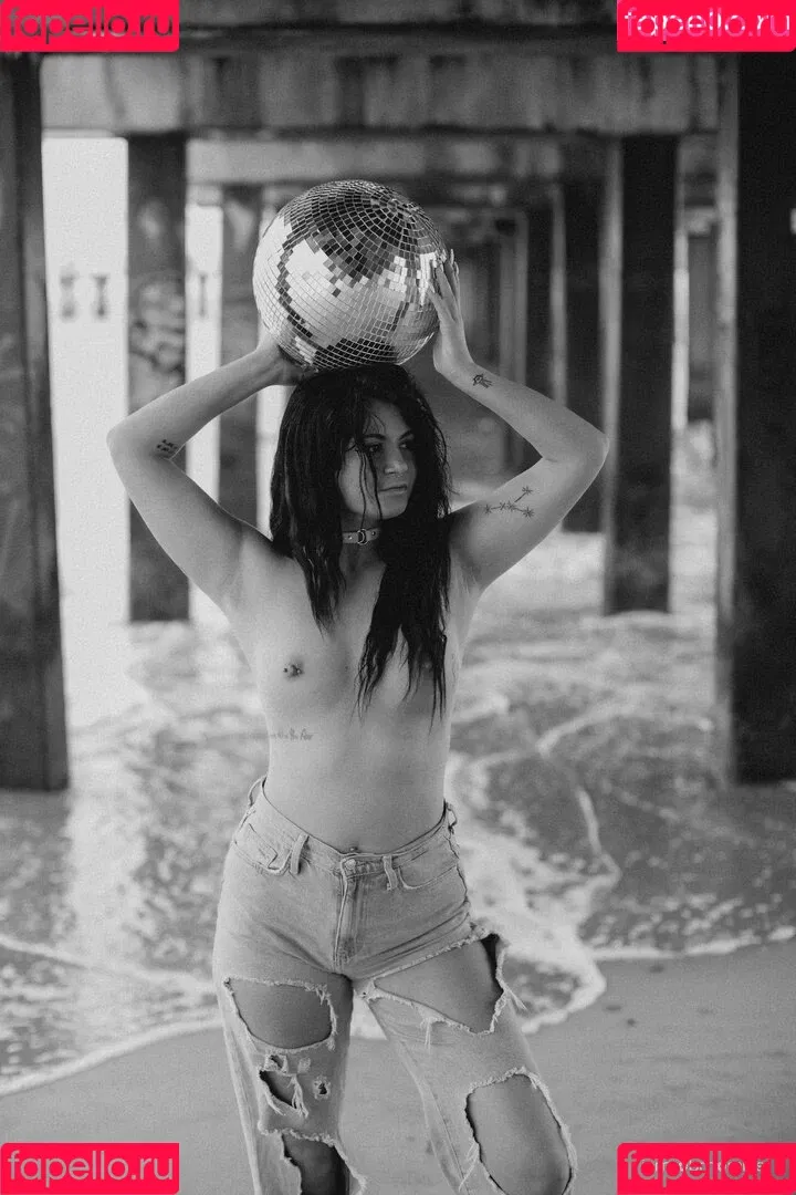 melmelly16 Onlyfans Photo Gallery 