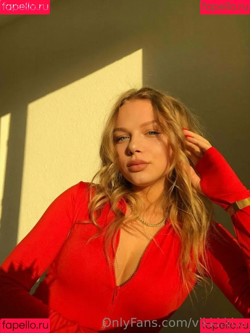 vikkikiss Onlyfans Photo Gallery 