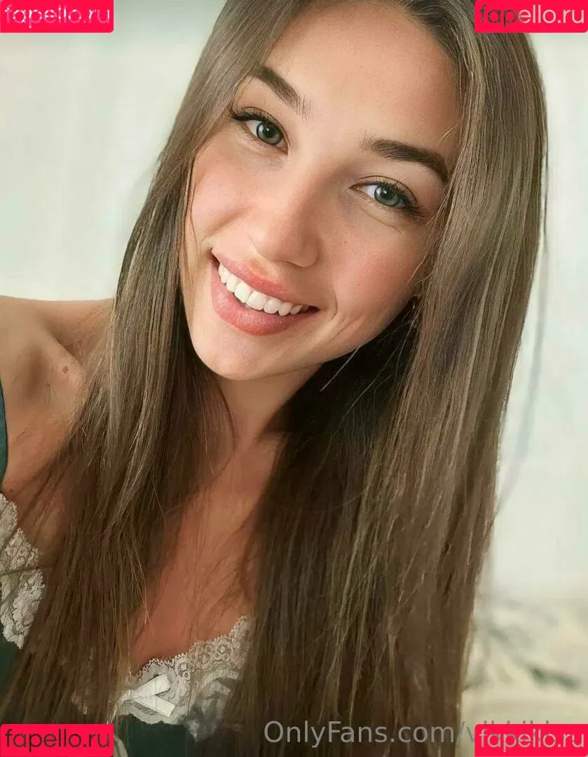 vikkikiss Onlyfans Photo Gallery 