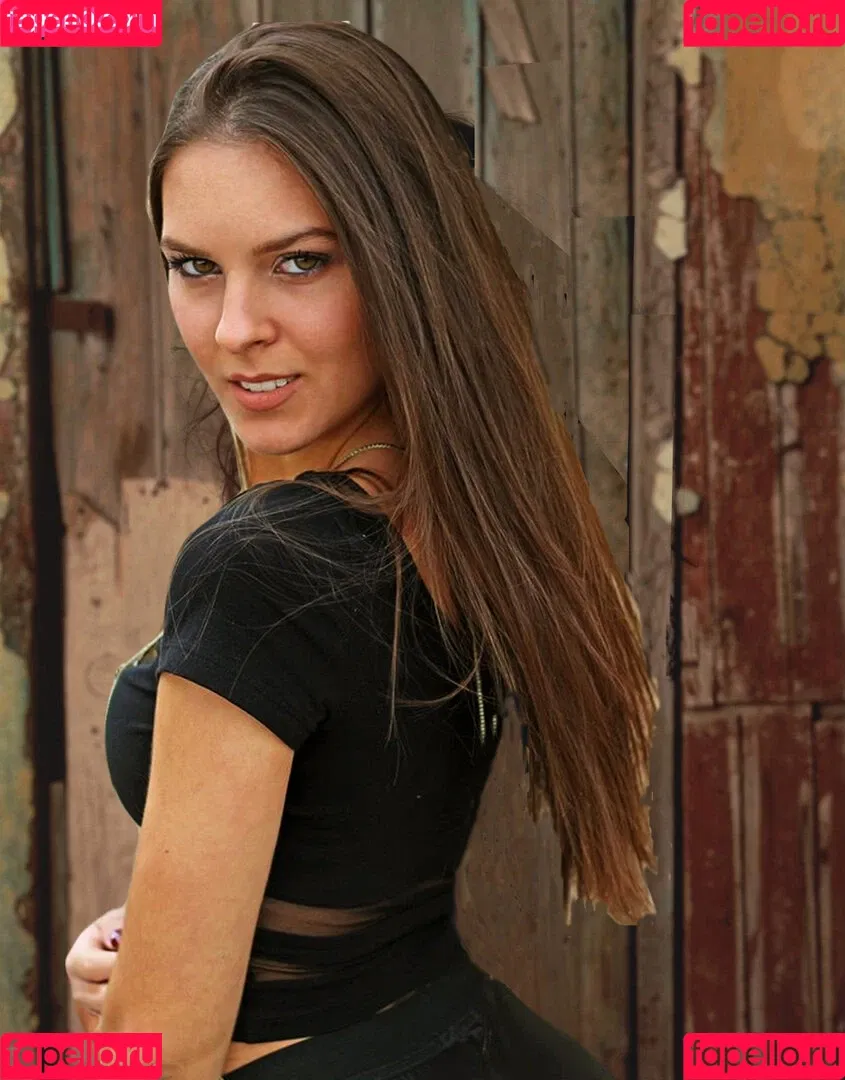 Selma Kostic Onlyfans Photo Gallery 