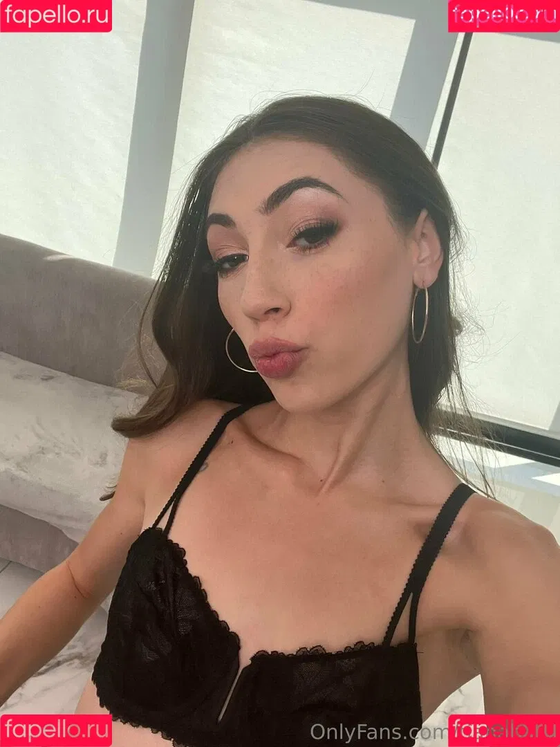 tianablow Onlyfans Photo Gallery 