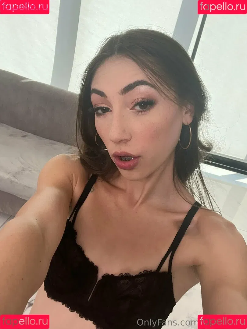 tianablow Onlyfans Photo Gallery 