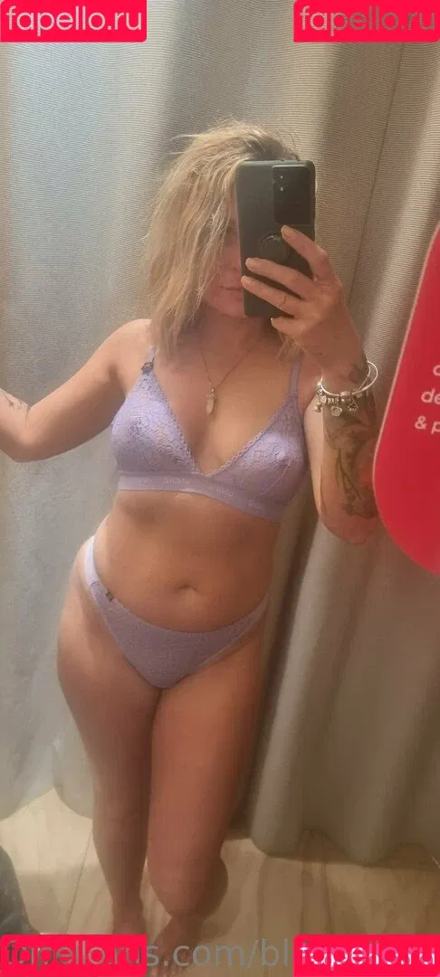blondestephxx Onlyfans Photo Gallery 