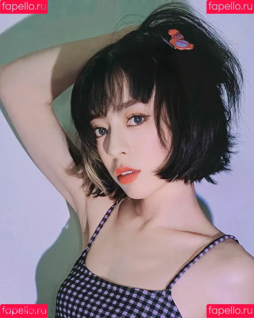 MAIScnhyo Onlyfans Photo Gallery 