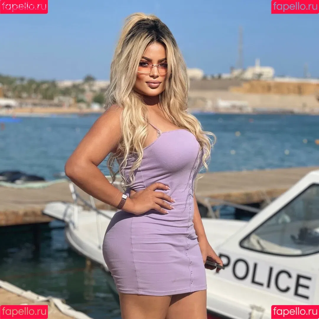 Deli Sana Onlyfans Photo Gallery 