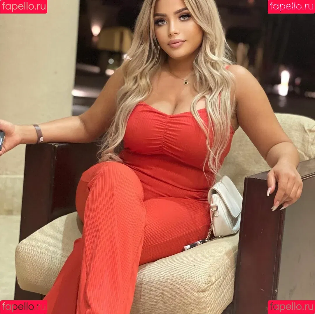 Deli Sana Onlyfans Photo Gallery 