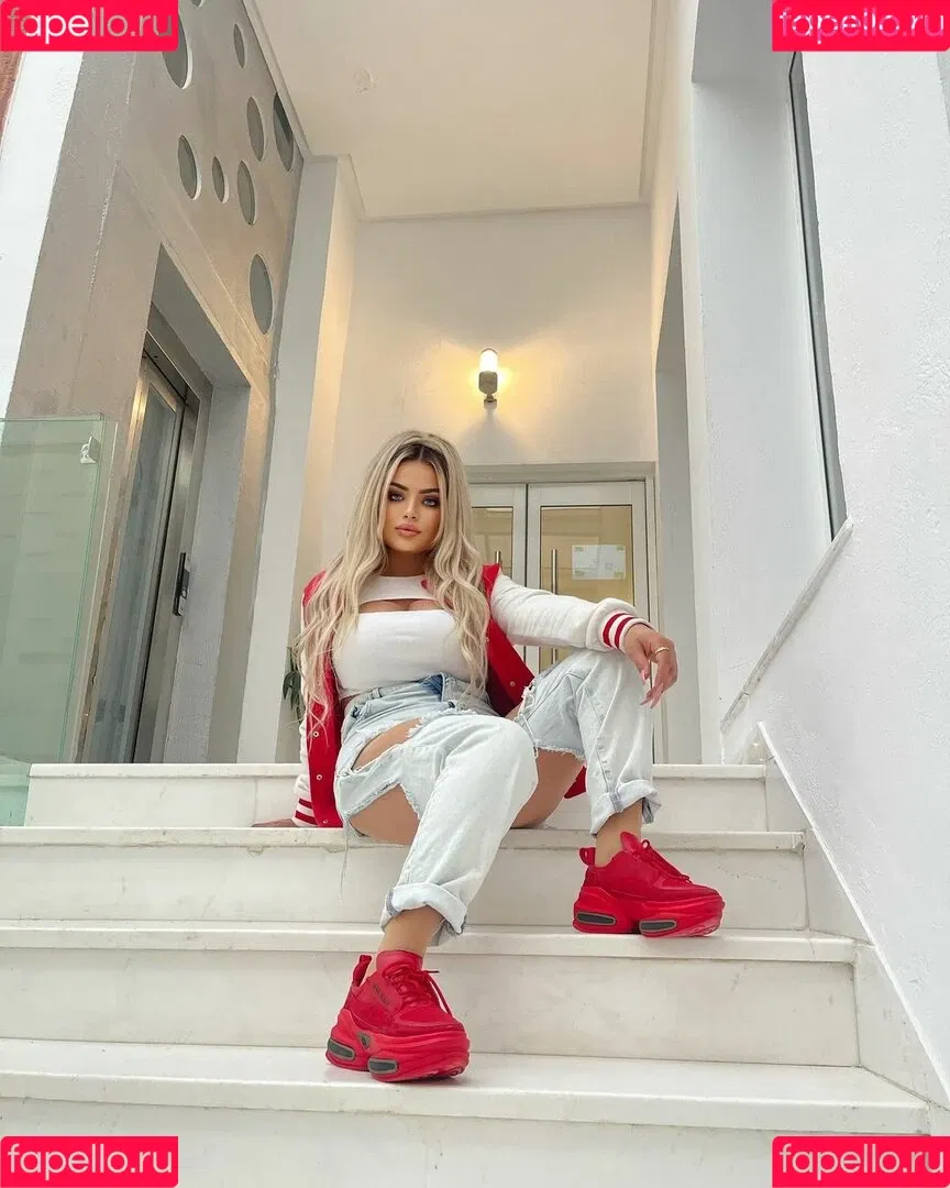 Deli Sana Onlyfans Photo Gallery 