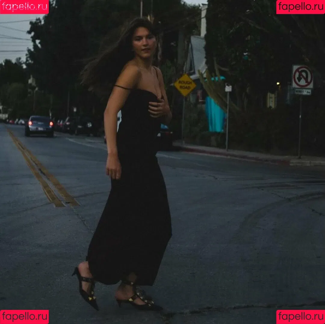 Chloe East Onlyfans Photo Gallery 