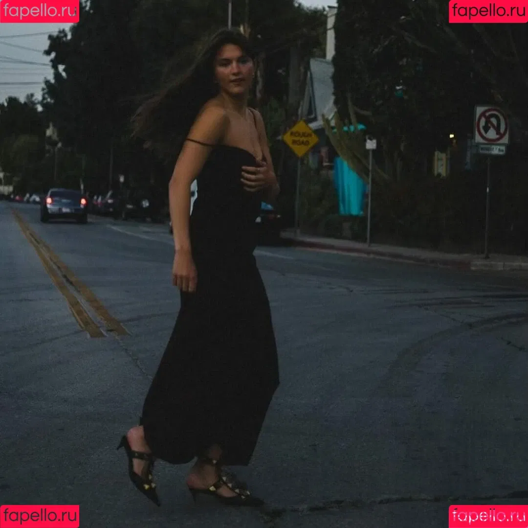 Chloe East Onlyfans Photo Gallery 