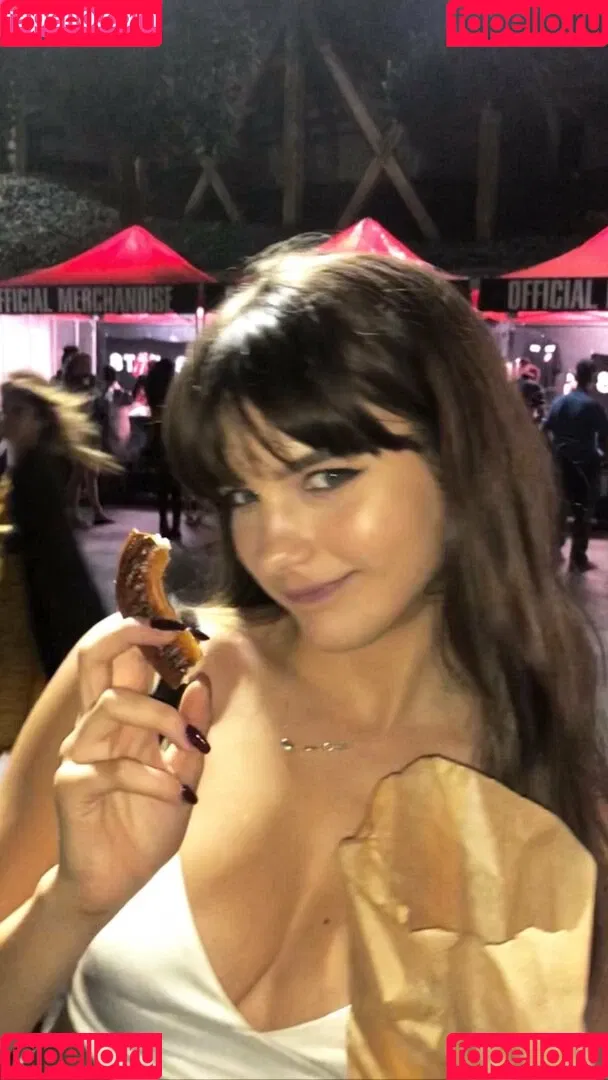 Chloe East Onlyfans Photo Gallery 