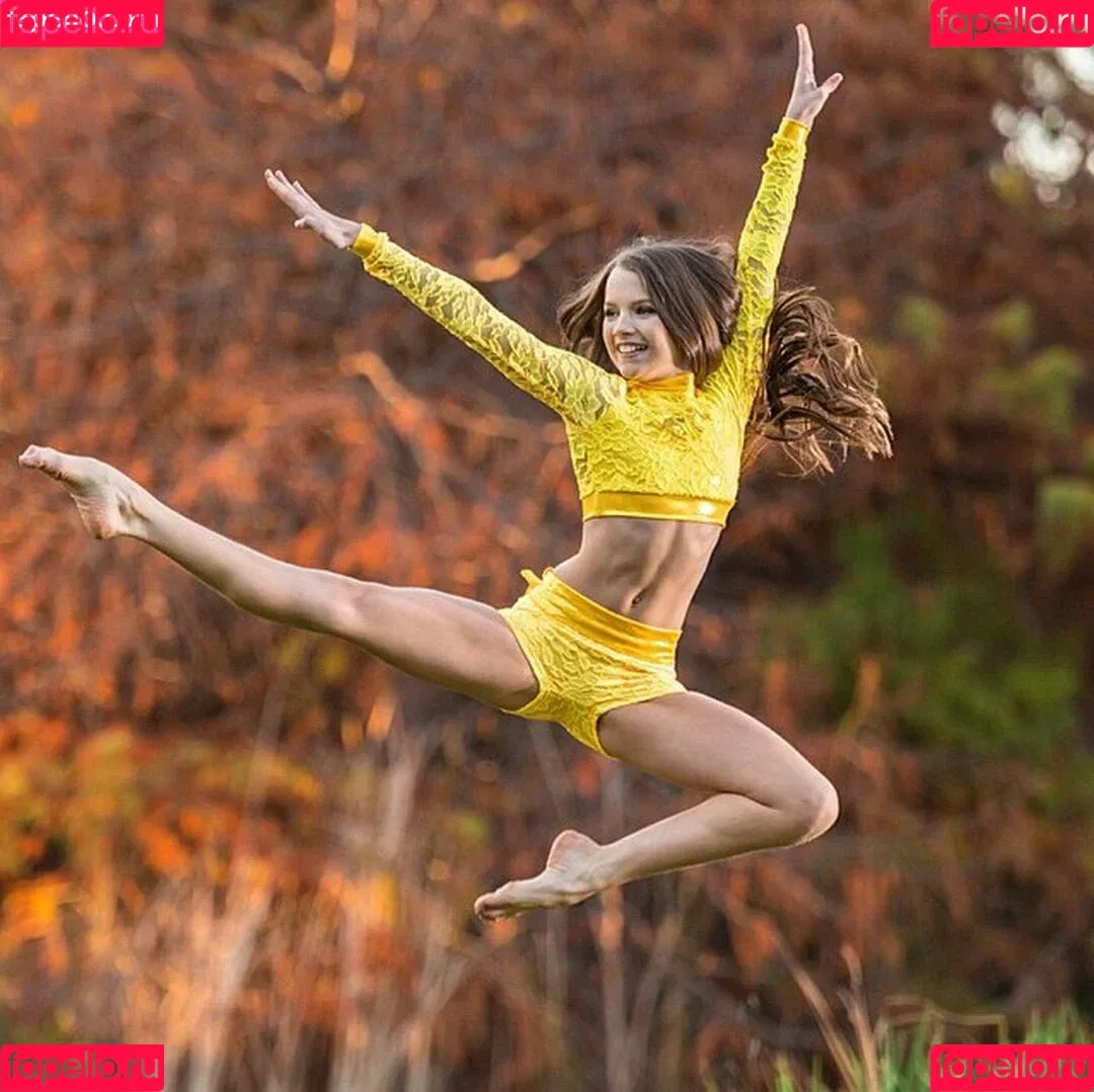 Chloe East Onlyfans Photo Gallery 