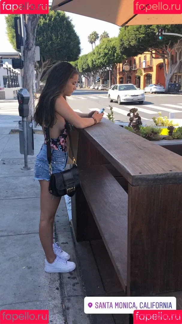 Chloe East Onlyfans Photo Gallery 