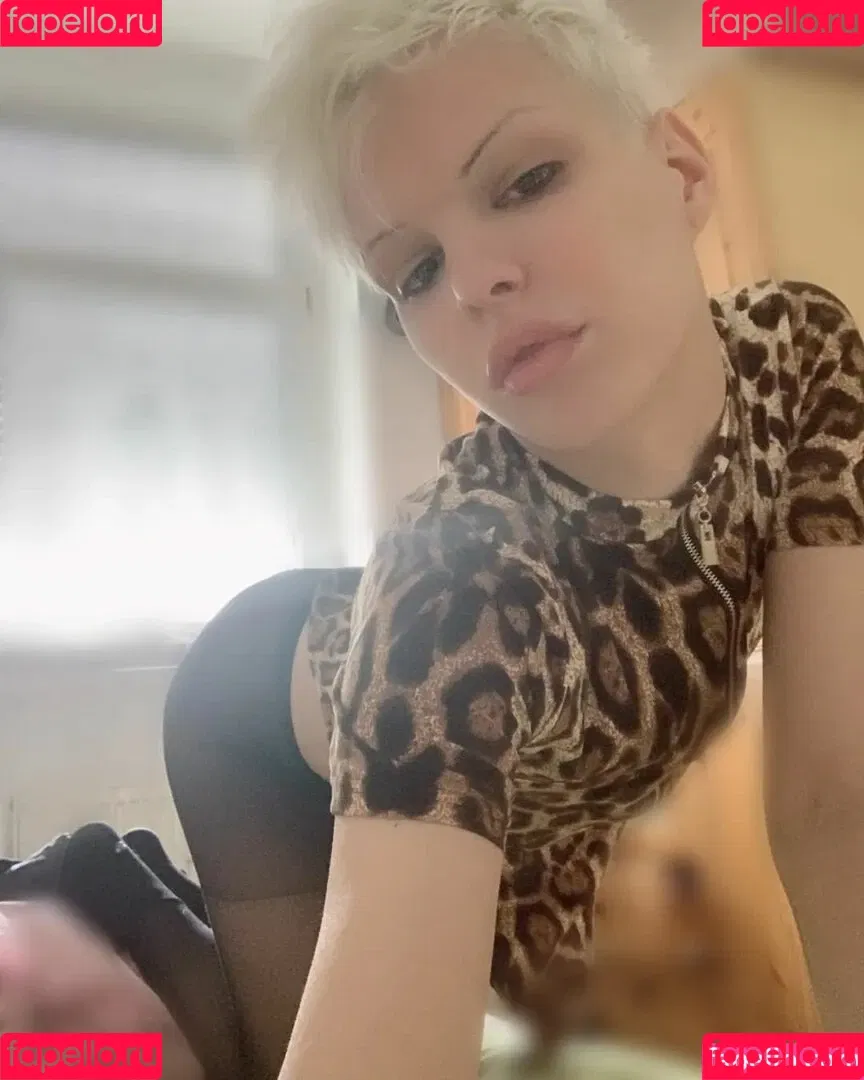 Blonditwink Onlyfans Photo Gallery 