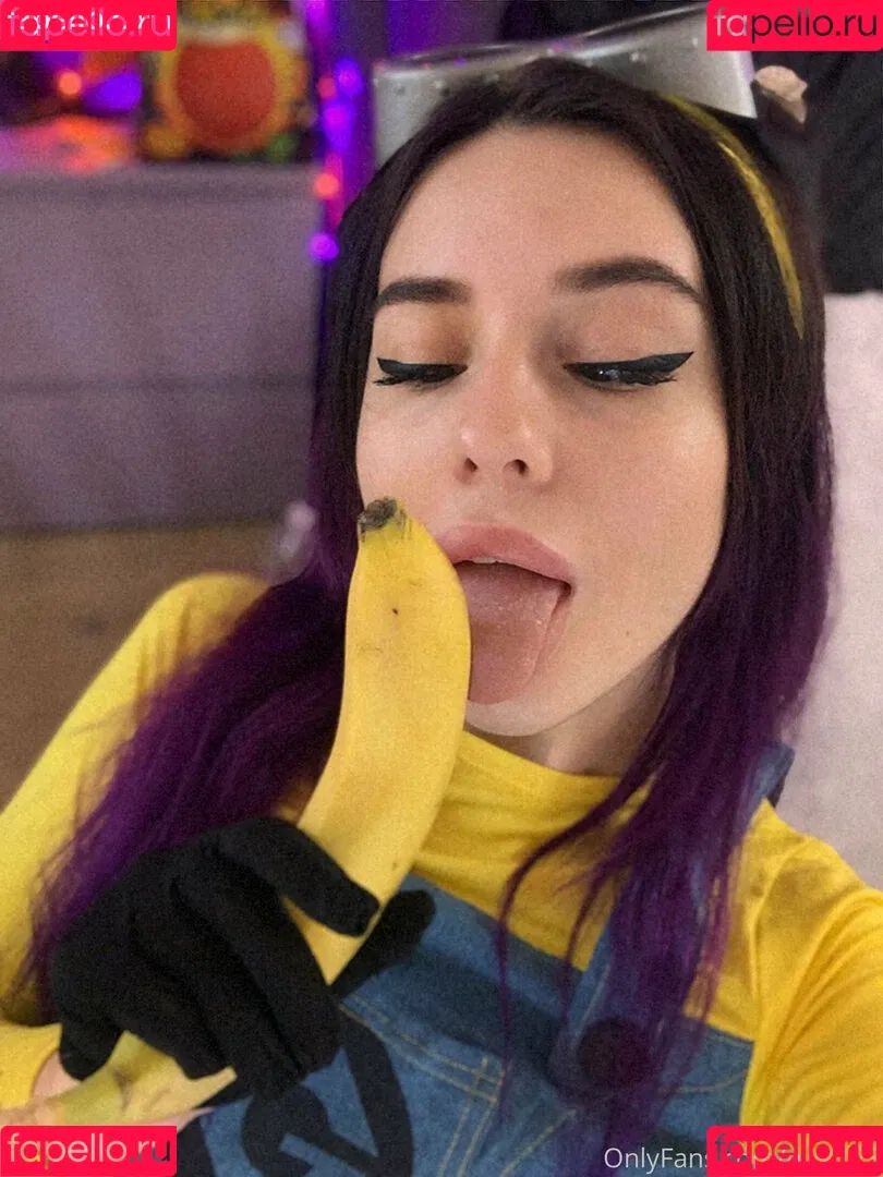 nika123 Onlyfans Photo Gallery 