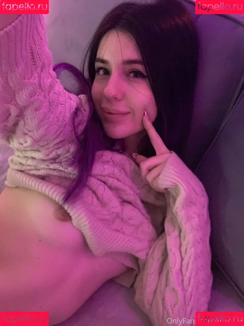 nika123 Onlyfans Photo Gallery 