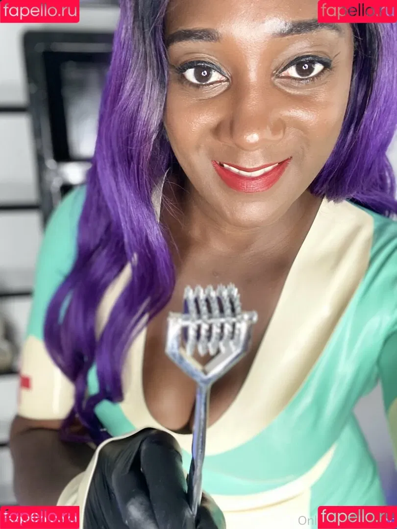 mslorraineldn Onlyfans Photo Gallery 