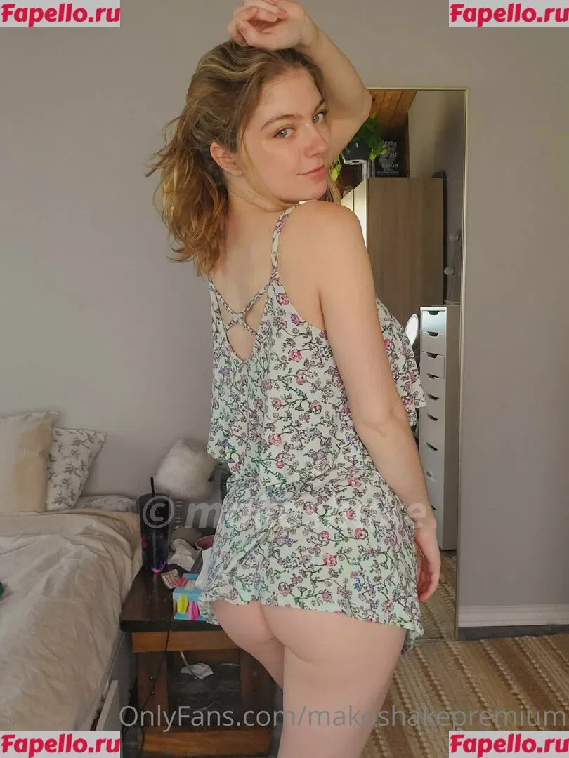Makoshake Onlyfans Photo Gallery 