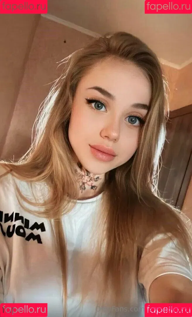 Little_elleee Onlyfans Photo Gallery 