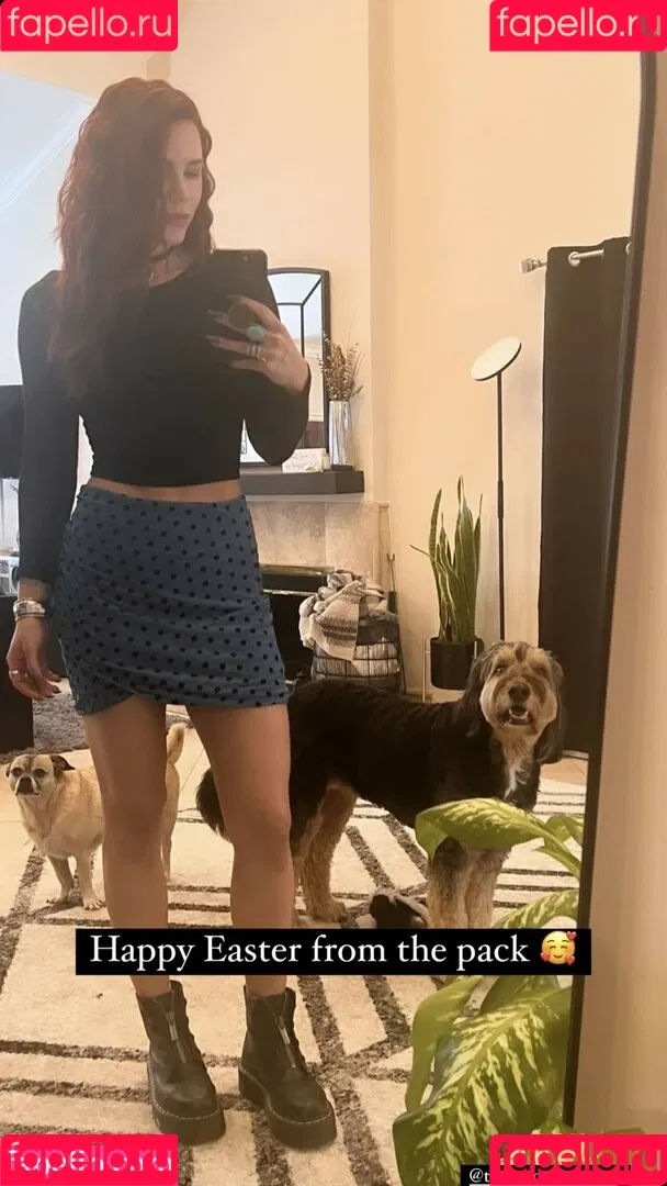 Courtney Hope Onlyfans Photo Gallery 