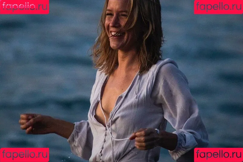 Jessy Schram Onlyfans Photo Gallery 