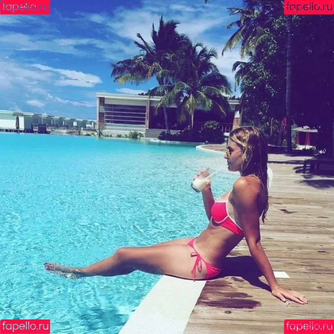 Kristina Mladenovic Onlyfans Photo Gallery 