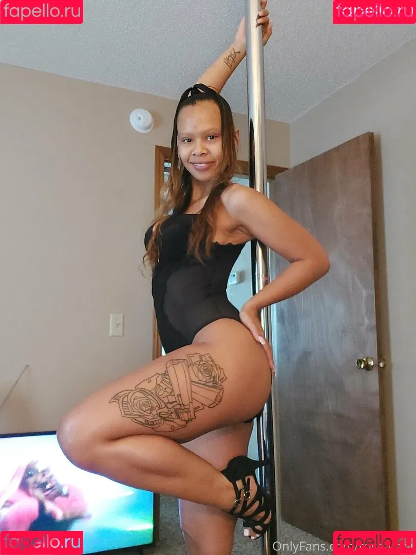 iamamorarose Onlyfans Photo Gallery 