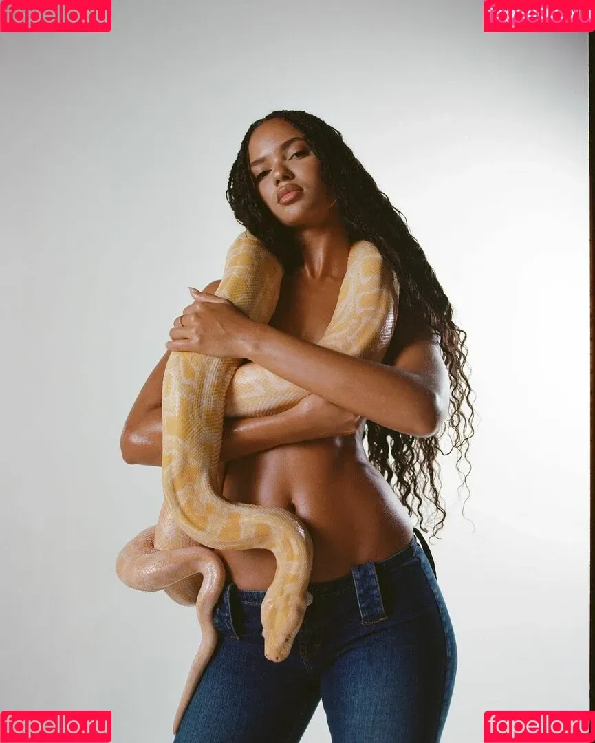 Juliana Nalu Onlyfans Photo Gallery 