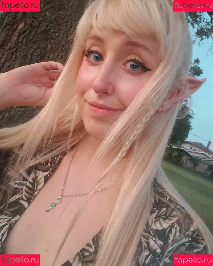 Moon_IRL Onlyfans Photo Gallery 