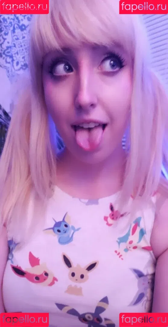 Moon_IRL Onlyfans Photo Gallery 