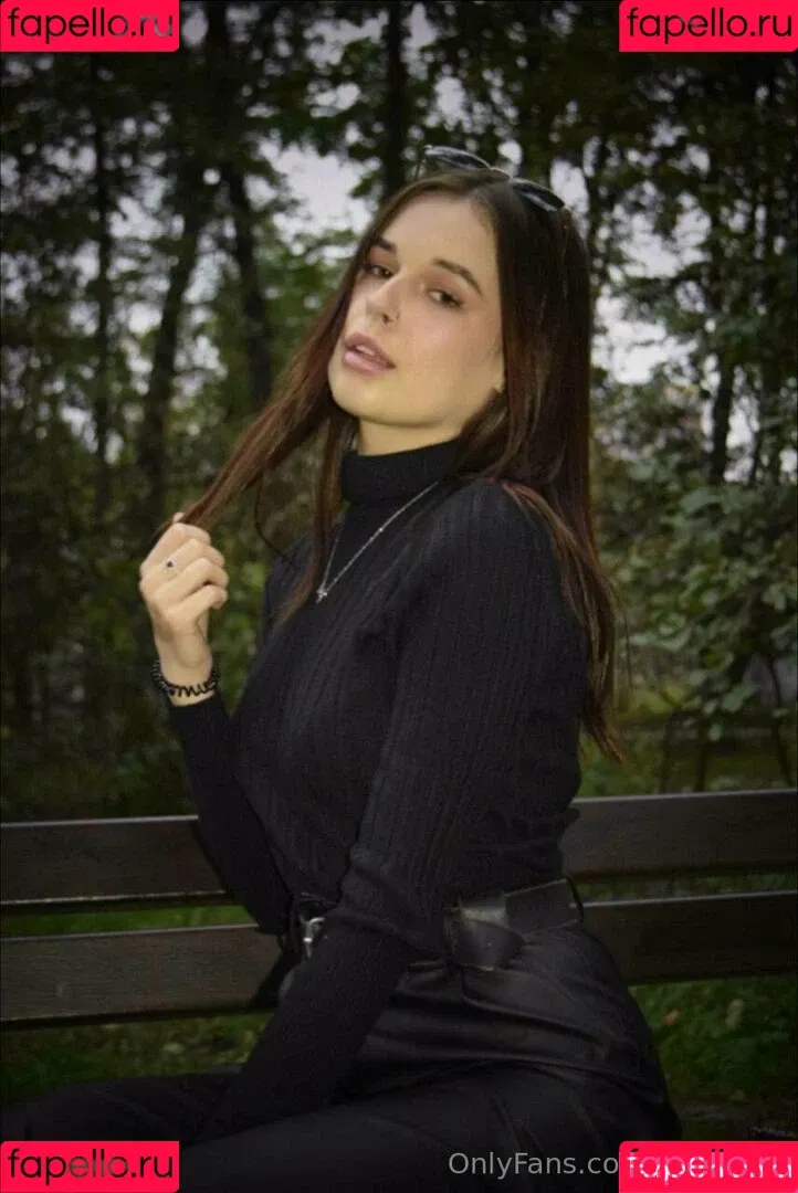 emilage Onlyfans Photo Gallery 