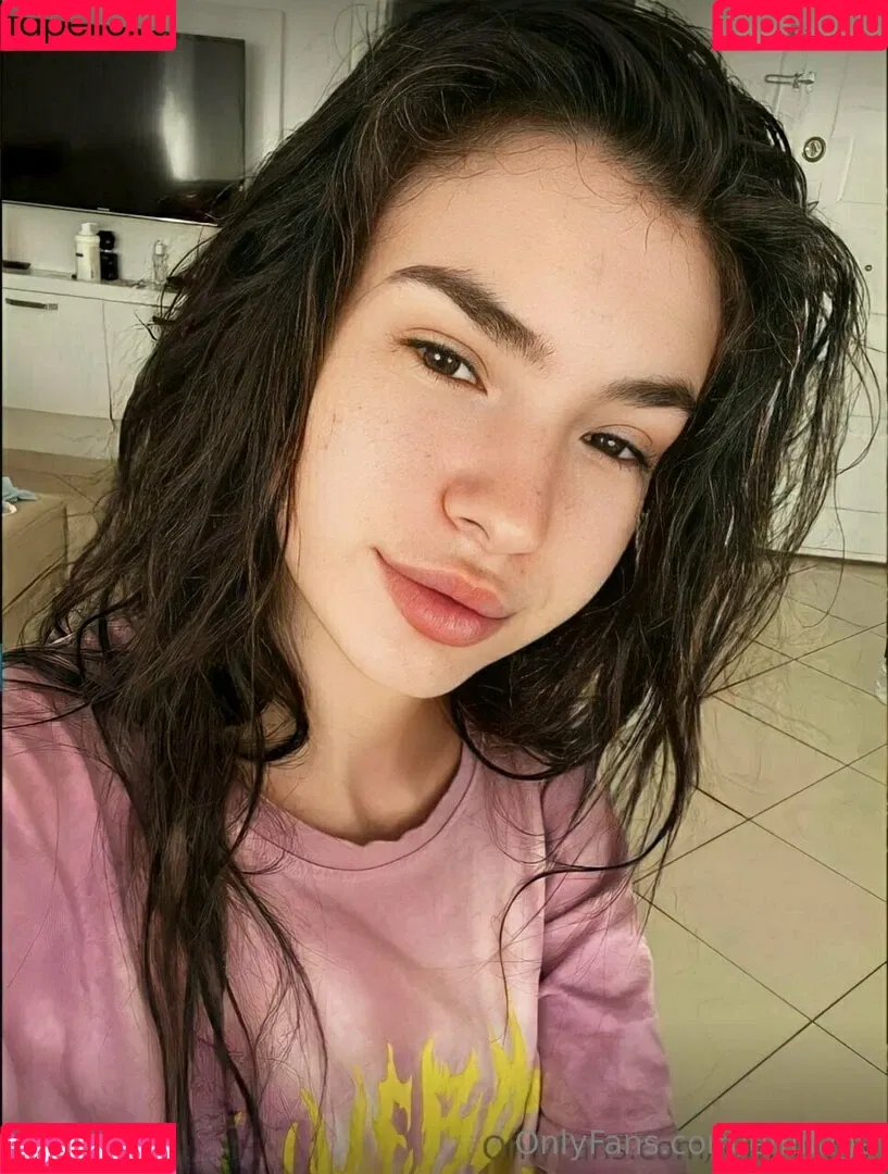emilage Onlyfans Photo Gallery 