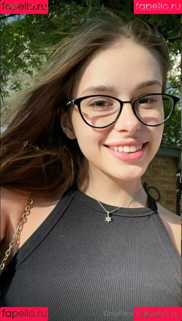 emilage Onlyfans Photo Gallery 