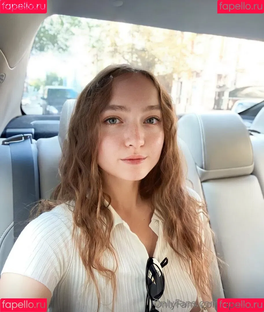 emilage Onlyfans Photo Gallery 