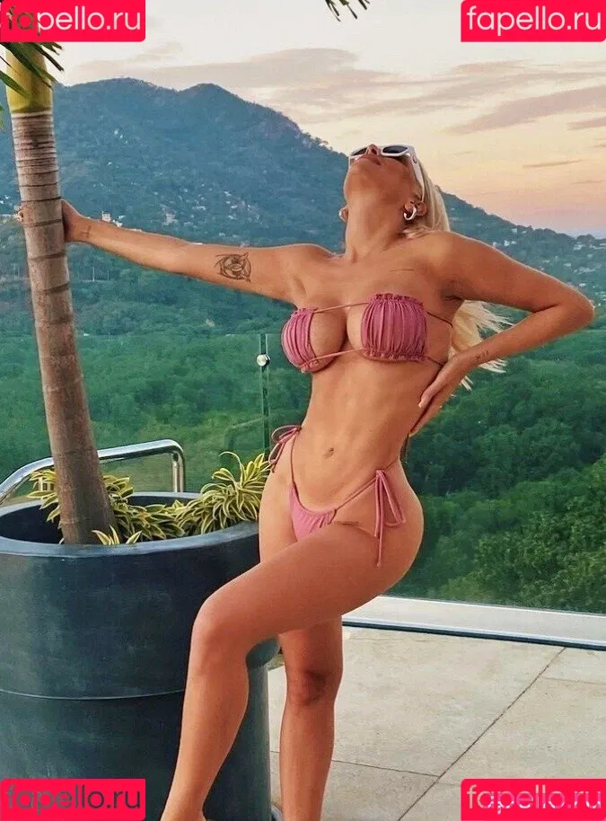 Antonella Mantovano Onlyfans Photo Gallery 