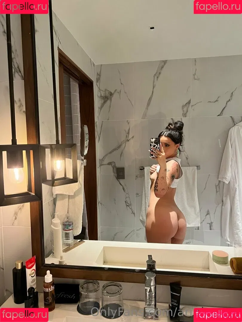 Aria Lee Onlyfans Photo Gallery 
