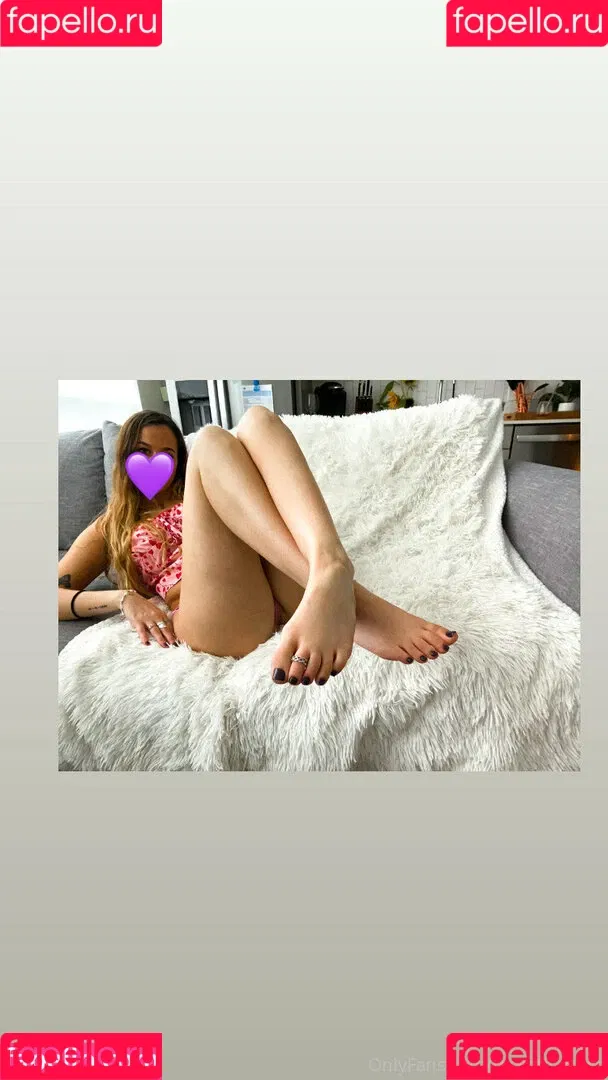megstinytoes Onlyfans Photo Gallery 