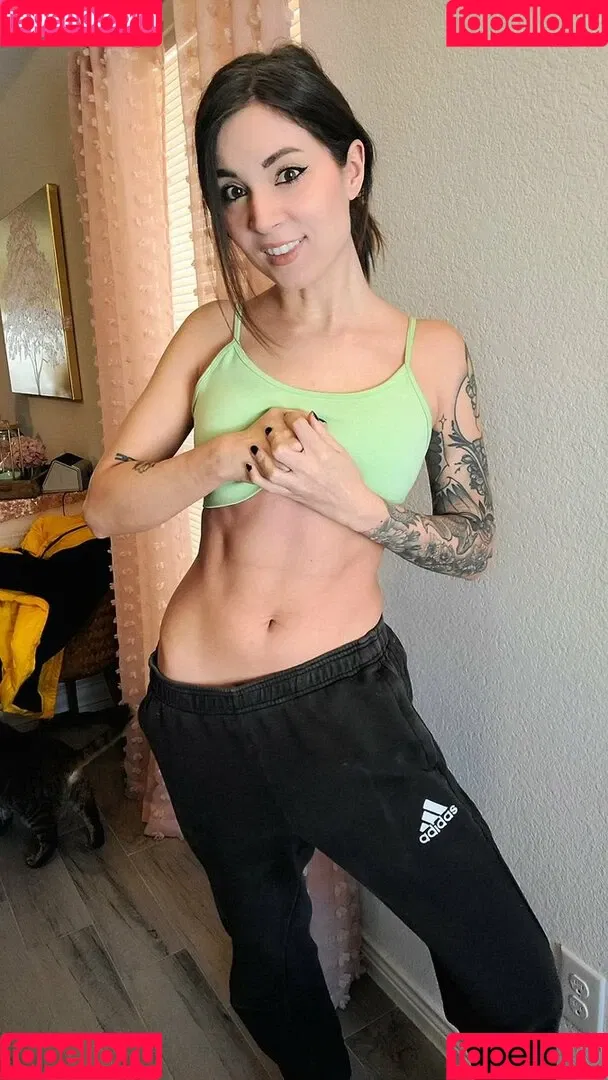 MelonieMac Onlyfans Photo Gallery 