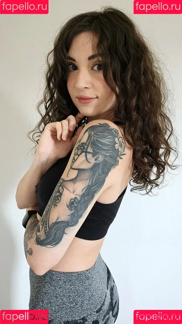 MelonieMac Onlyfans Photo Gallery 