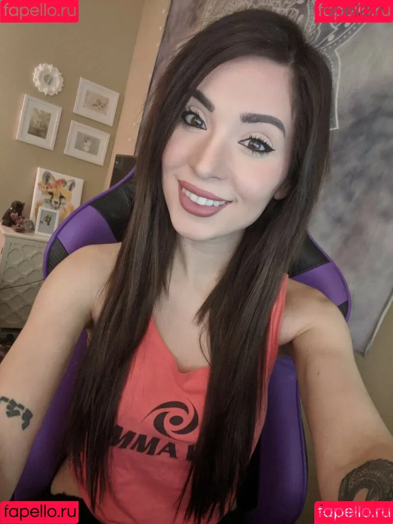 MelonieMac Onlyfans Photo Gallery 
